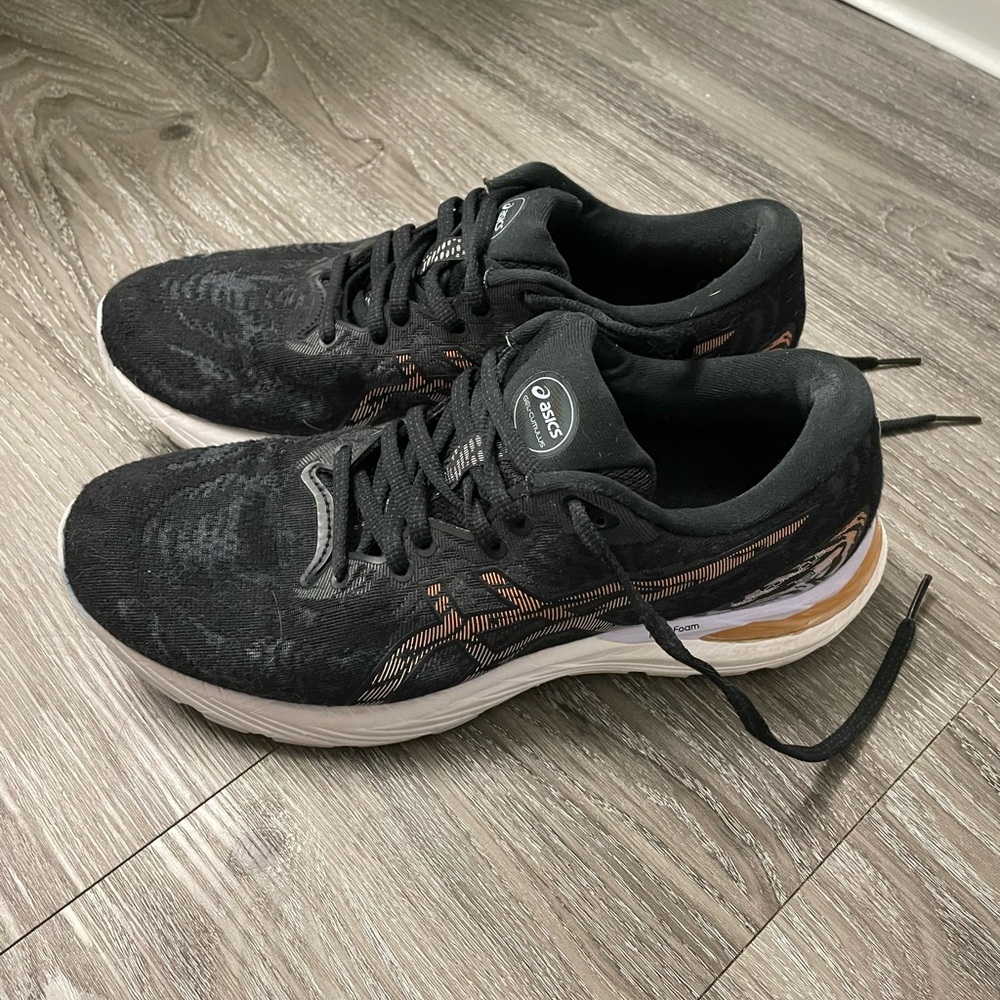 Asics women’s gel cumulus size 8.5